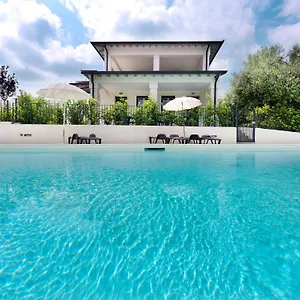 https://residence-fiore-rosso.it-lombardy.com