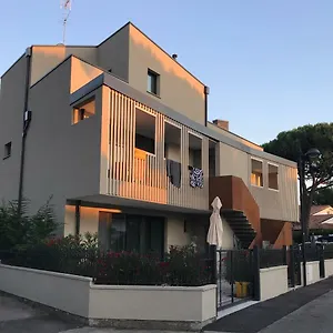 Alcova Apartment
