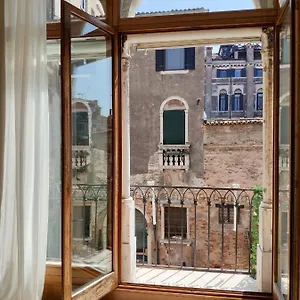 https://canaletto-apartment.hotelslidodijesolo.com
